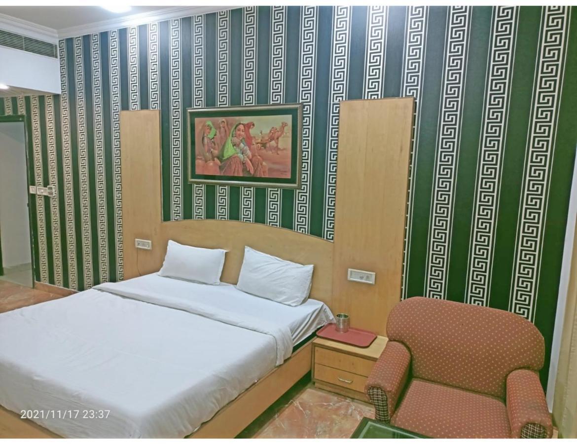 Hotel Kishore International, Amritsar Bagian luar foto