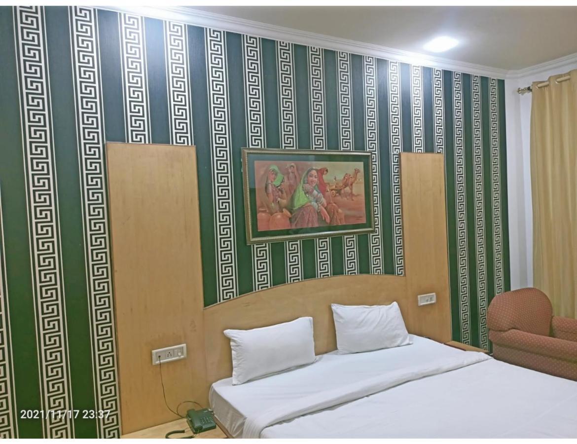 Hotel Kishore International, Amritsar Bagian luar foto