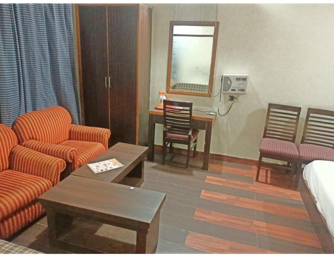 Hotel Kishore International, Amritsar Bagian luar foto